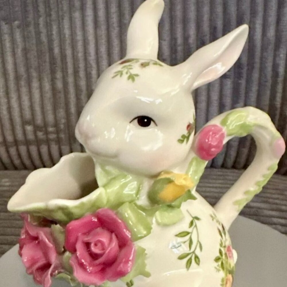 Royal Albert Old Country Roses Bunny Rabbit Creamer